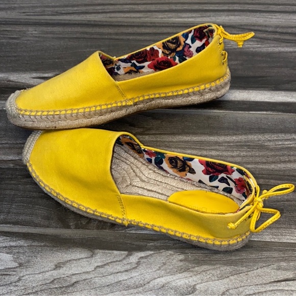 Vera Bradley Lace-back Espadrilles - Picture 7 of 15